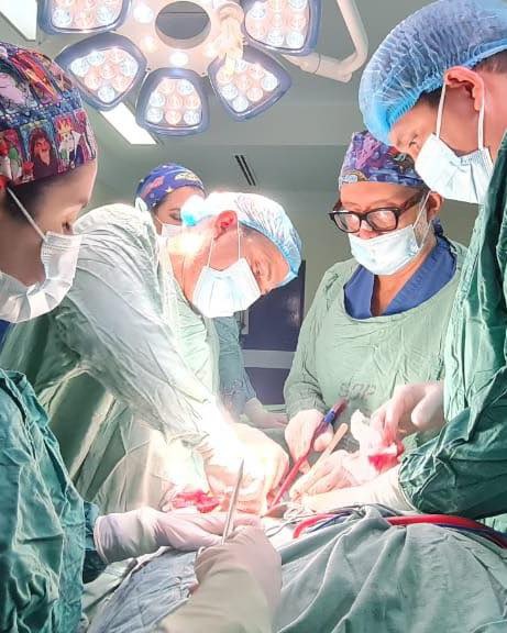 Hospital de Especialidades del IHSS realiza su trasplante renal número 74...